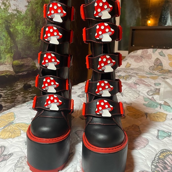 Dolls Kill Shoes - Mushrooms boots platform